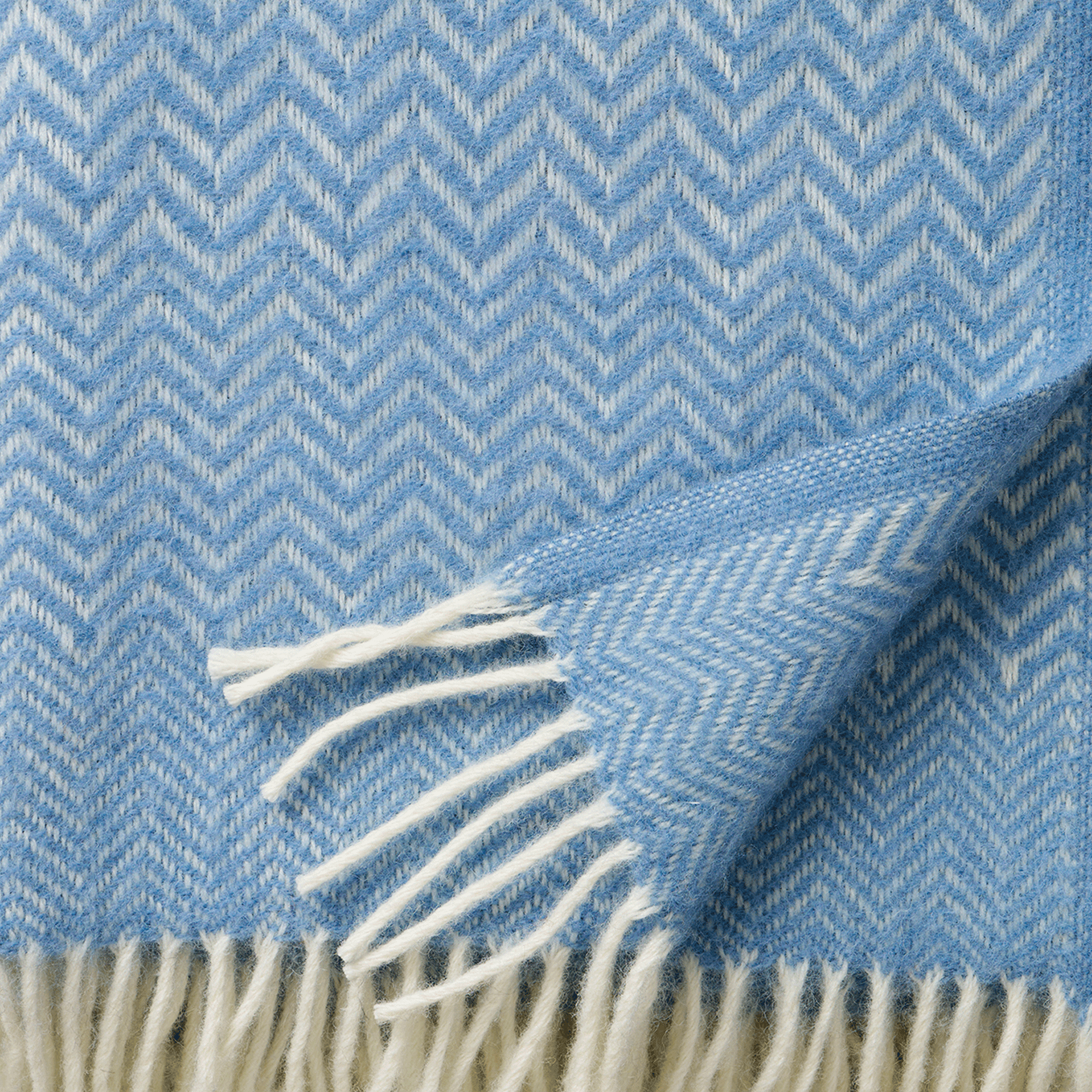Zigzag Infinity Blue 130x200cm Eco Lambswool Throw