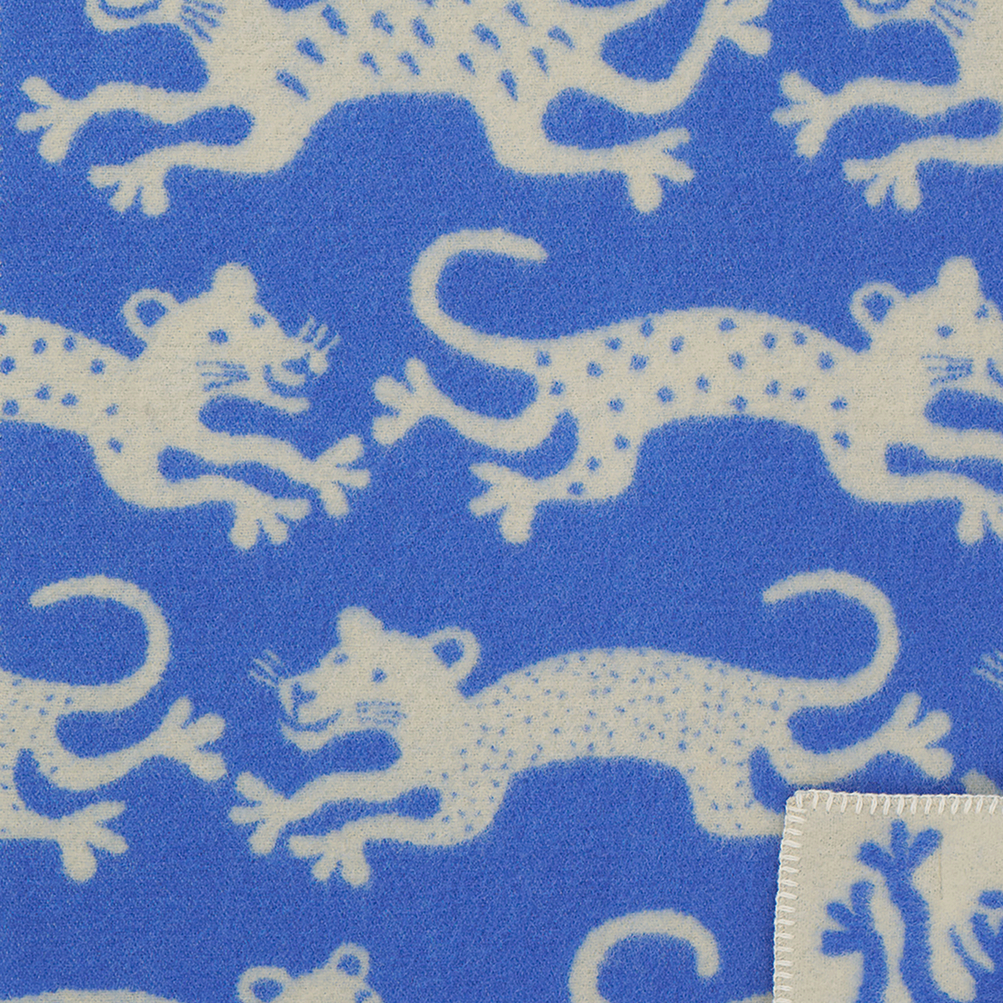 Tiger Jump Blue/Beige 65x90cm Eco Lambswool Blanket