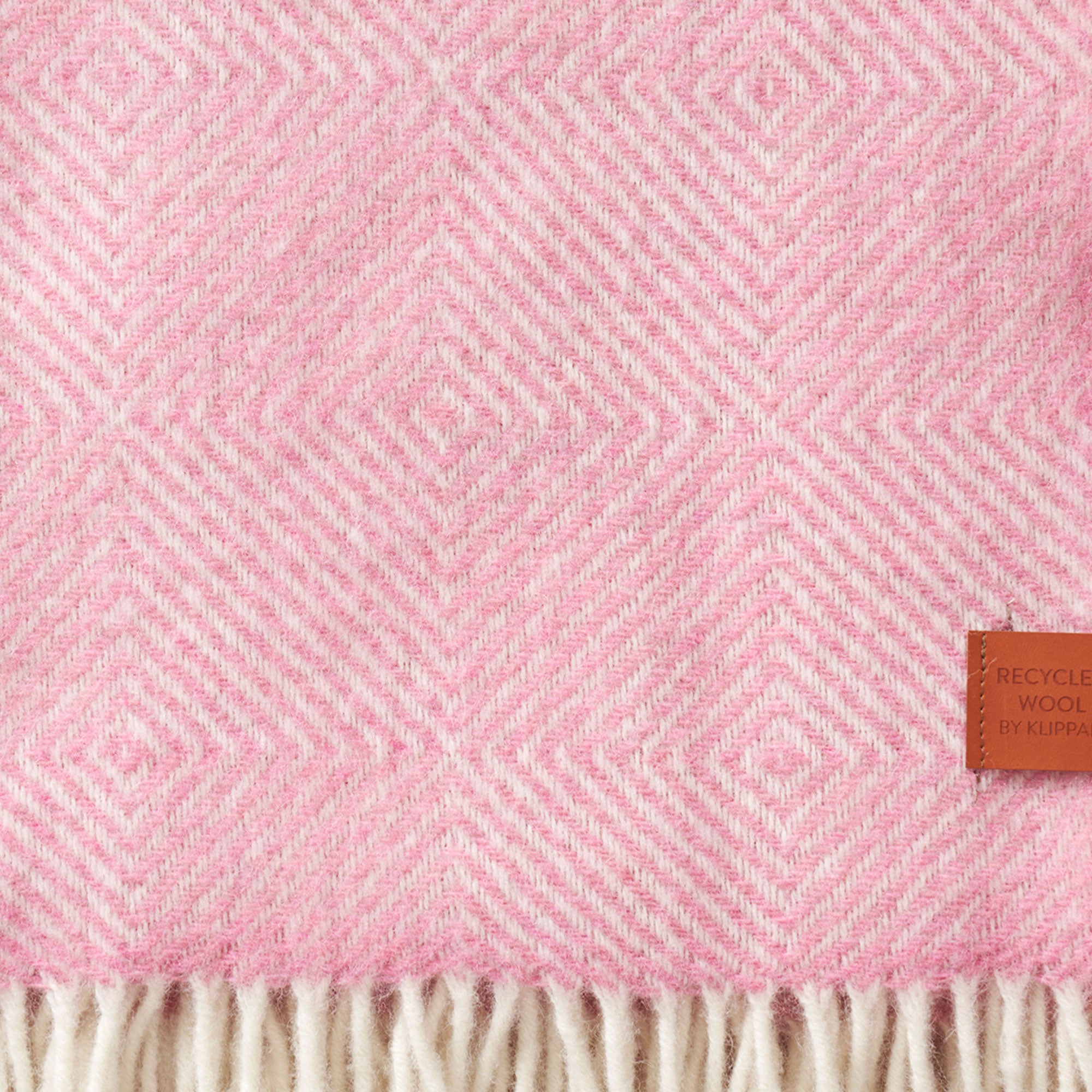 Gooseye Pink 130x200cm Recycled Wool Throw