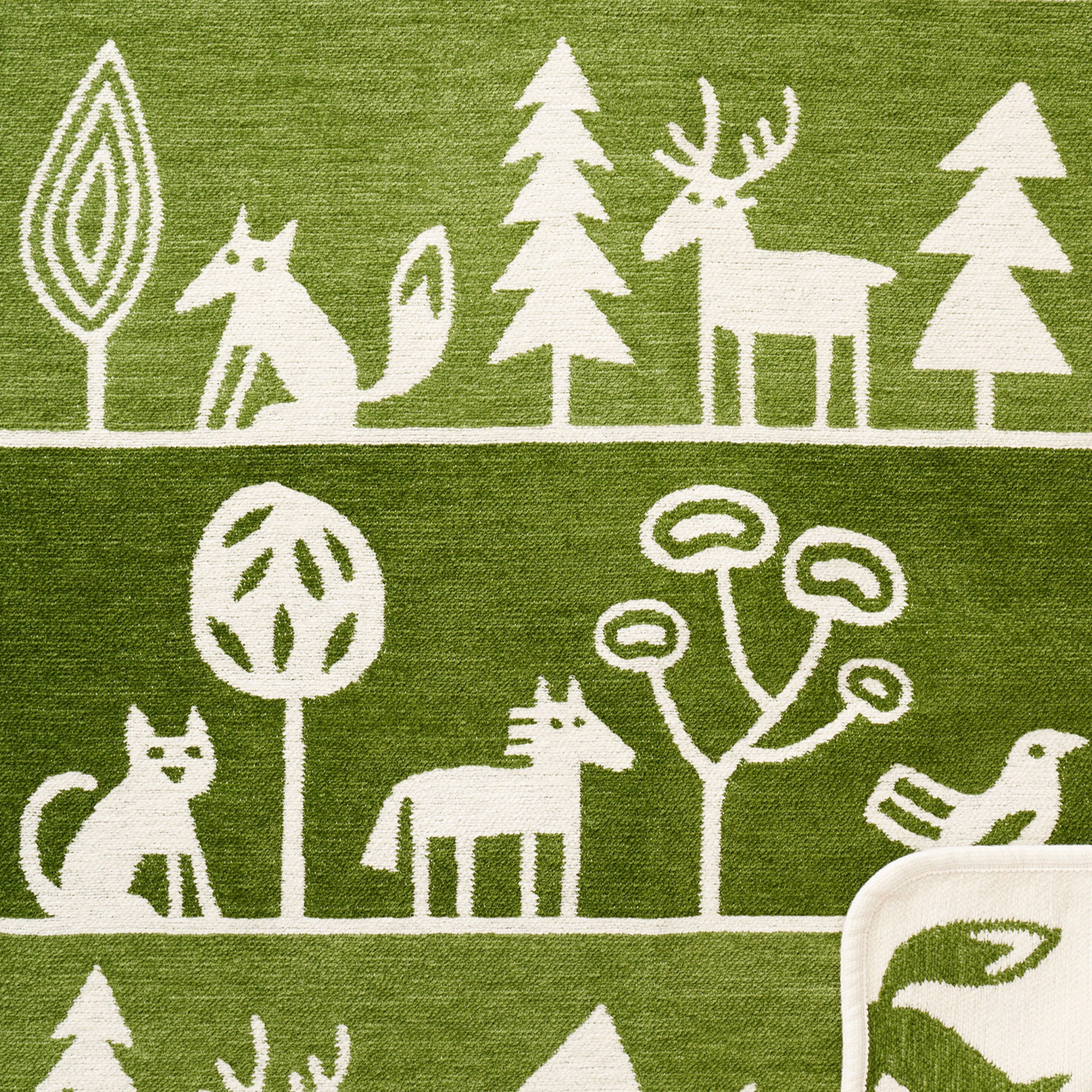Wildlife Green 70x90cm Organic Cotton Chenille Blanket